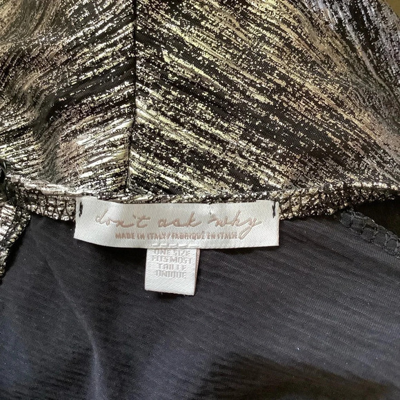 Don’t Ask Why Black & Silver Metallic Romper Sz-OS - Picture 8 of 8